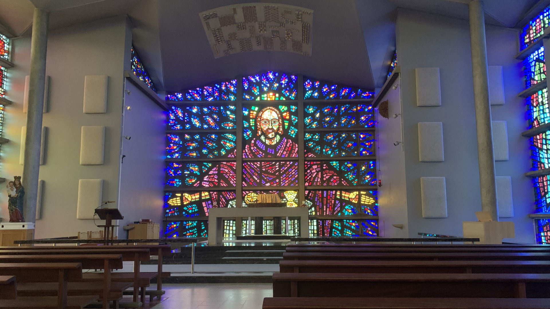 You are currently viewing Anointed for beauty and for glory – the image of redemption.